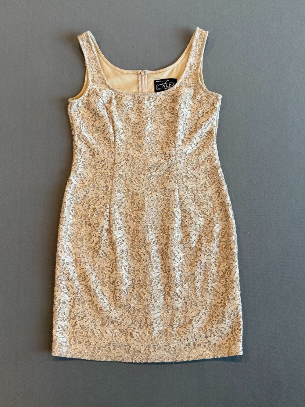Alex Evenings Petite 6P Champagne Lace Sheath Cocktail Dress Sleeveless
